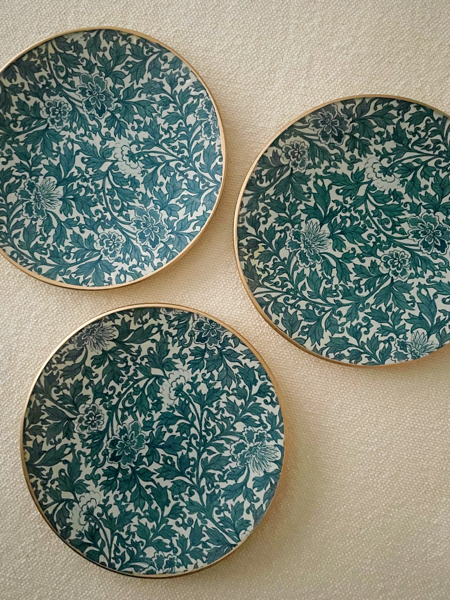 Blue Flowers Round Plate
