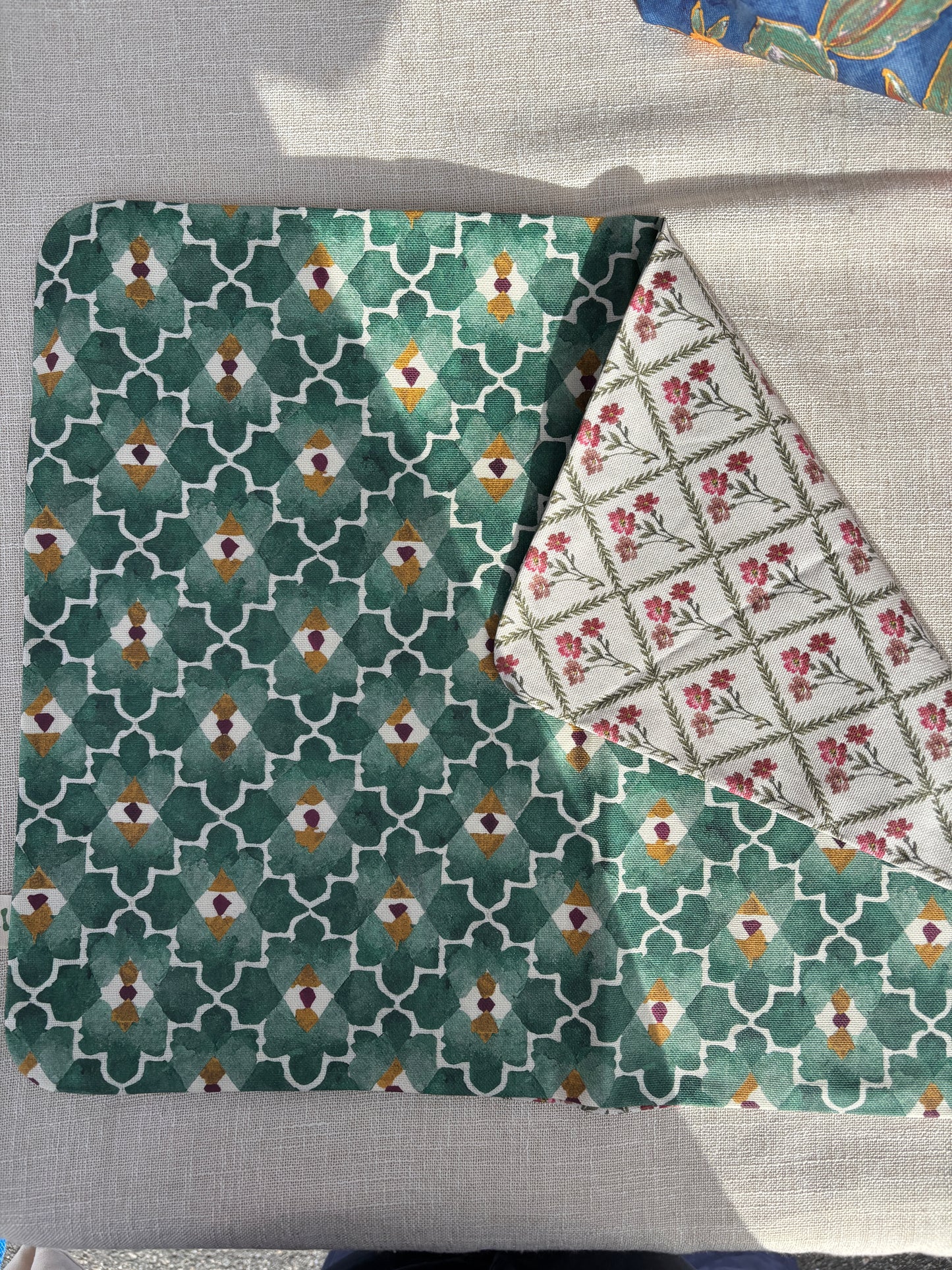 Reversible Resin-Coated Placemat
