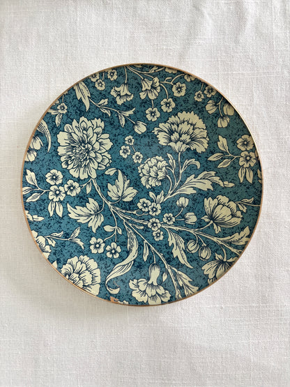 Dark Blue Flowers Round Plate
