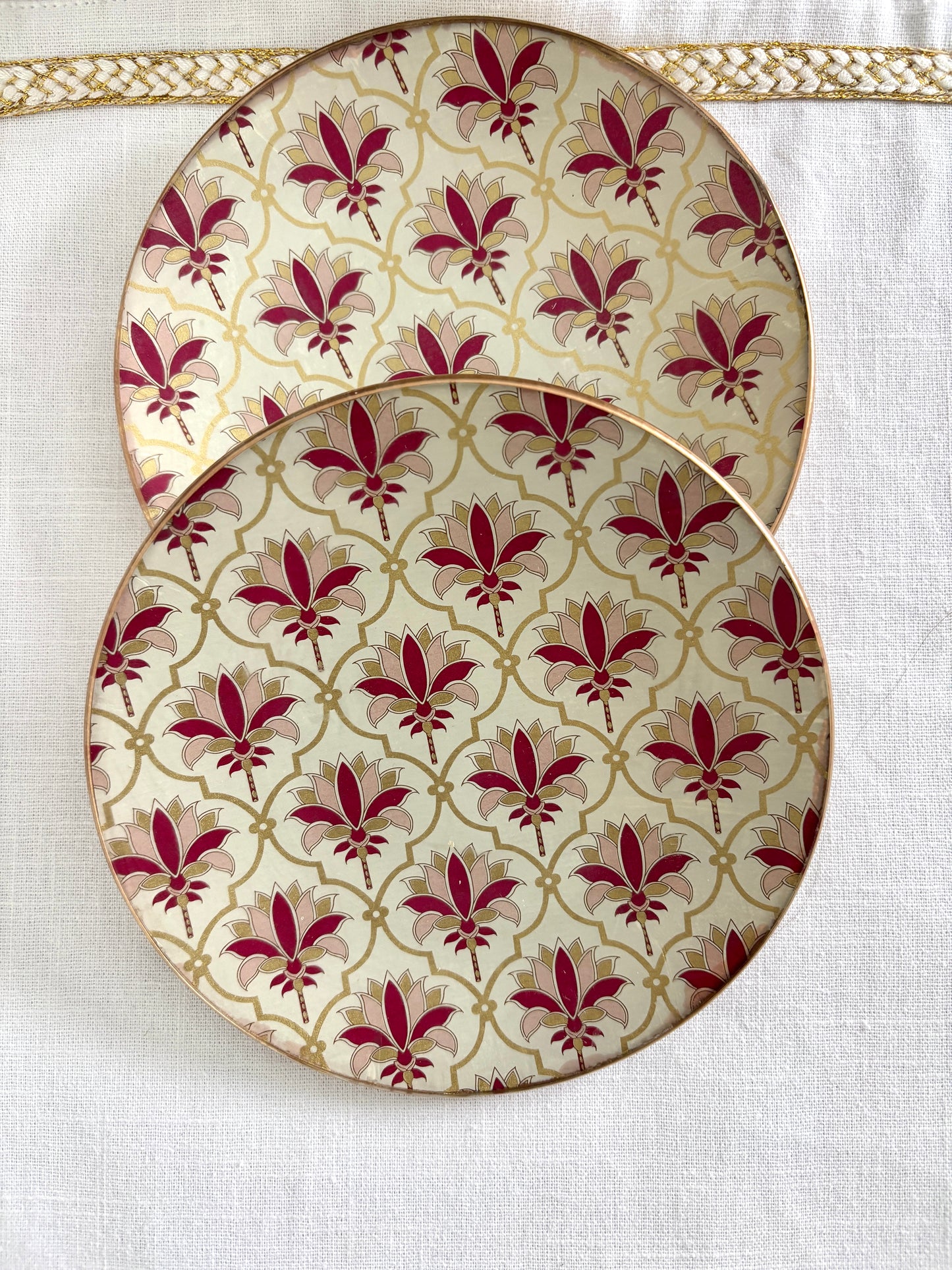 Red Palm Round Plate