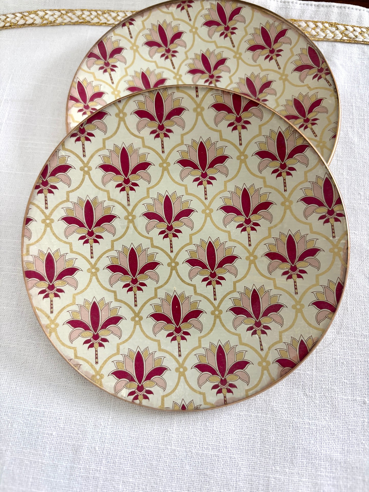 Red Palm Round Plate