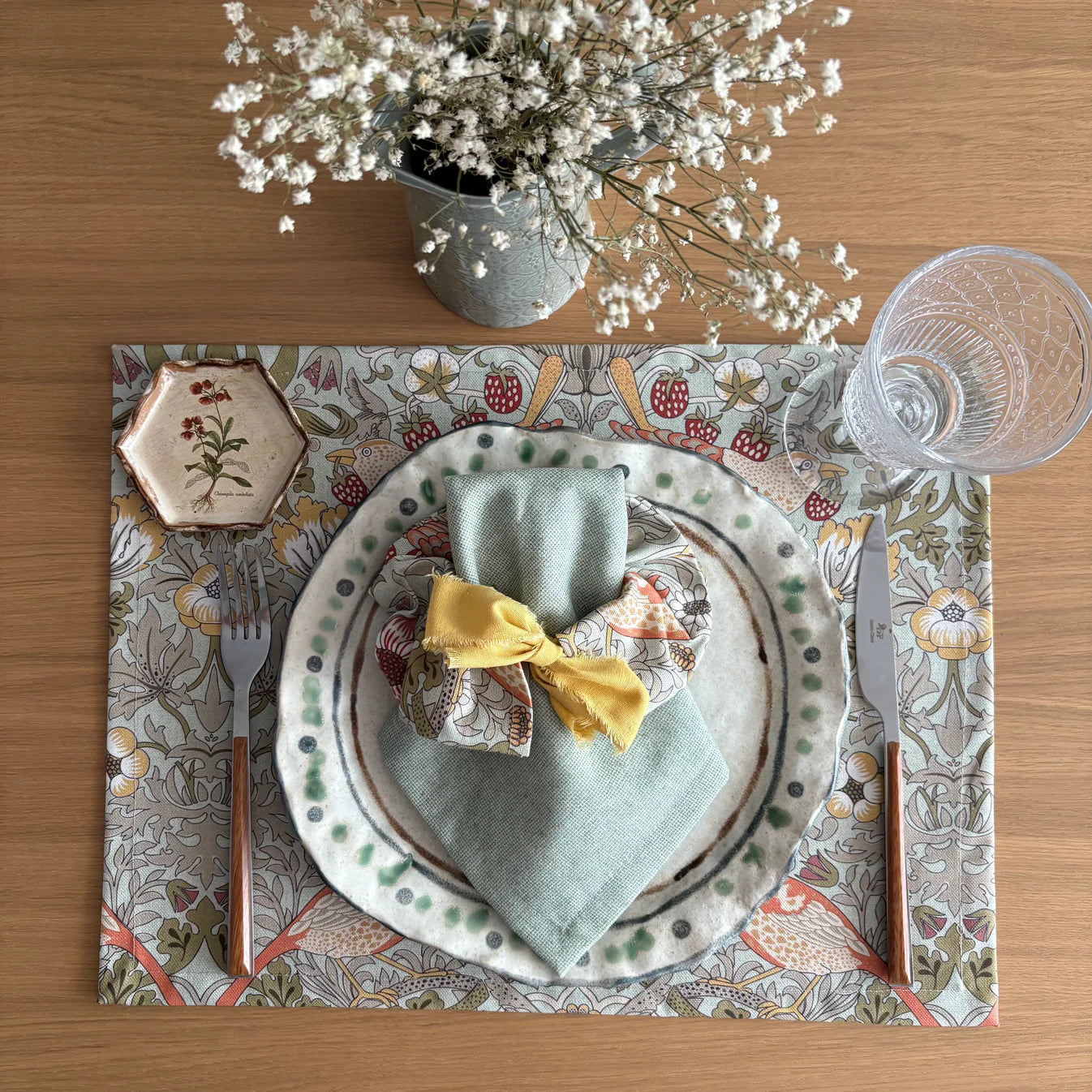 Reversible Resin-Coated Placemat