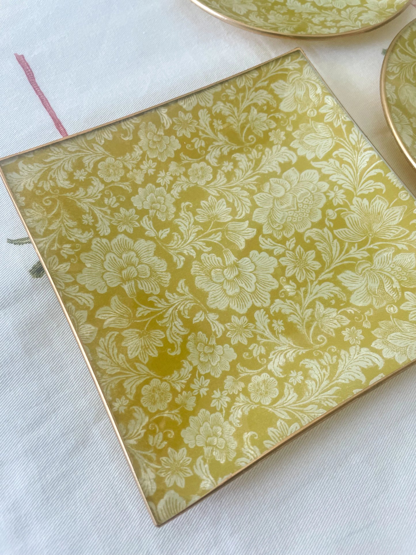 Mustard Flowers Square Plate